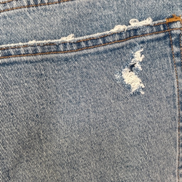 Abercrombie & Fitch Womens High Rise Distress Jean The Mom Shorts Sz. 24 37 - Picture 8 of 16